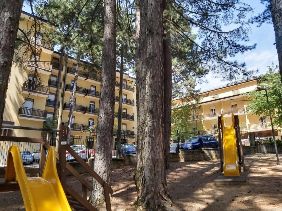 Hotel Meranda 카미글리아텔로 실라노 외부 사진