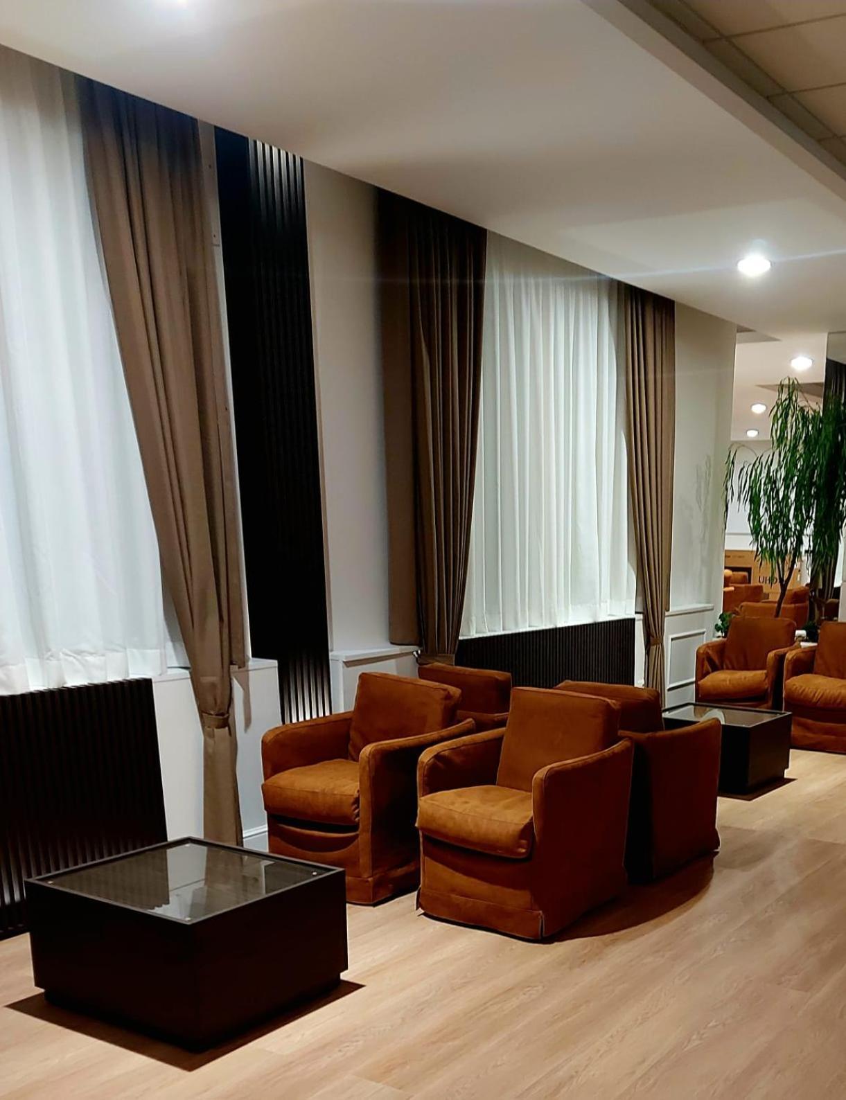Hotel Meranda 카미글리아텔로 실라노 외부 사진