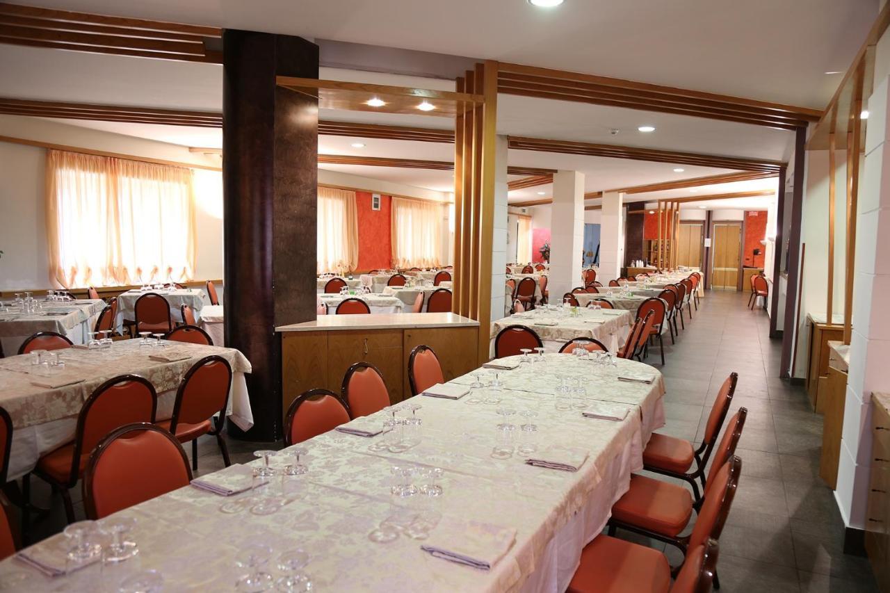 Hotel Meranda 카미글리아텔로 실라노 외부 사진