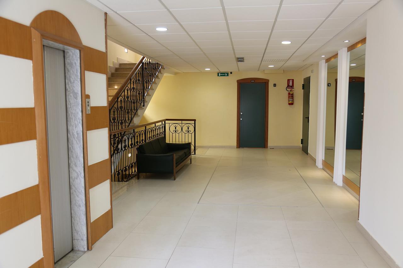 Hotel Meranda 카미글리아텔로 실라노 외부 사진