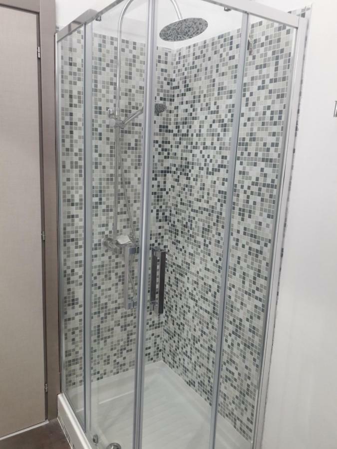 Hotel Meranda 카미글리아텔로 실라노 외부 사진